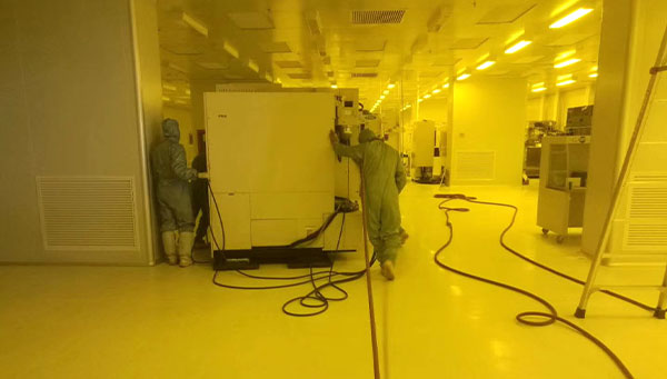 光刻機吊裝搬入