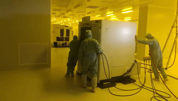 光刻機吊裝搬入